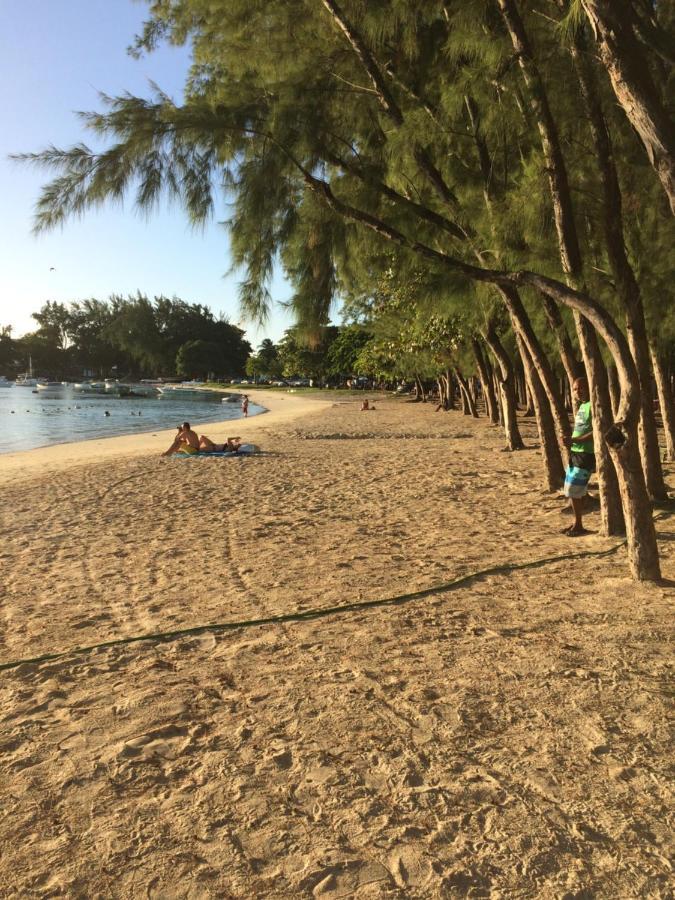 Ebrahim Flats - Grand Baie Beach エクステリア 写真